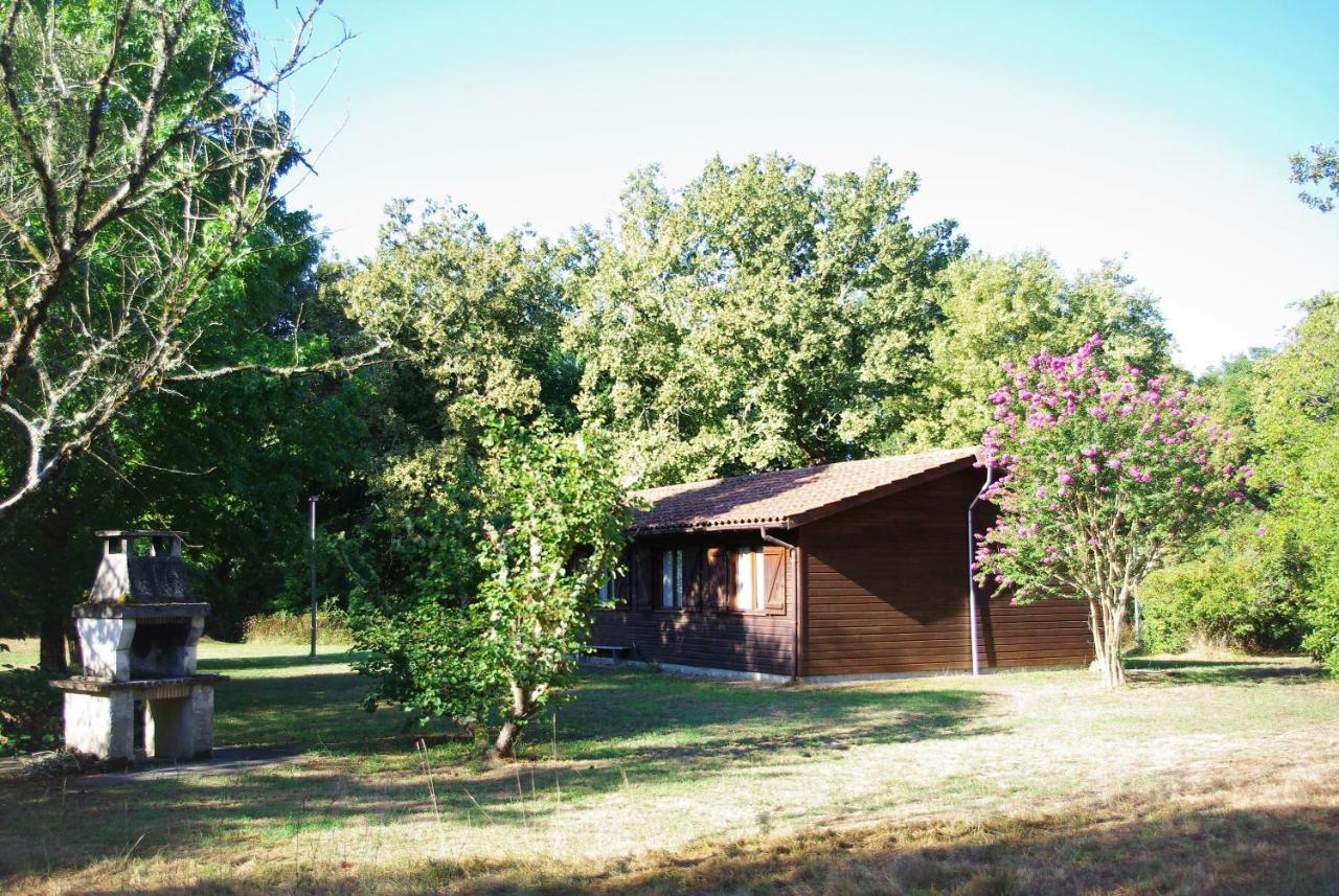 Les Chalets Du Gelat, Nature Et Calme Noaillan Exterior foto